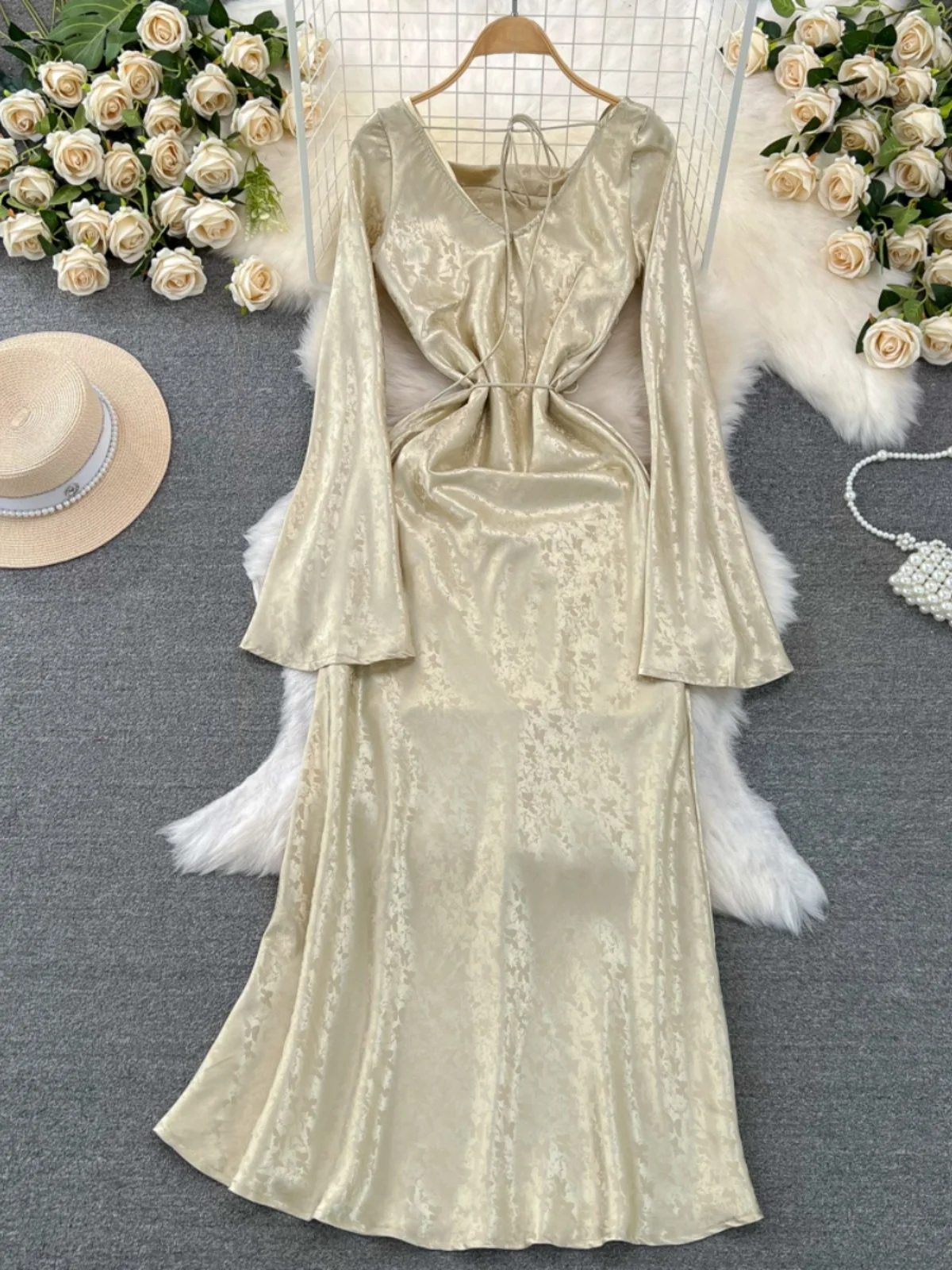 Ele Long Sve V-Ne A-Line Dr met bloemenborduurwerk Afslankende taille Halflange Faionable voor jonge vrouwen