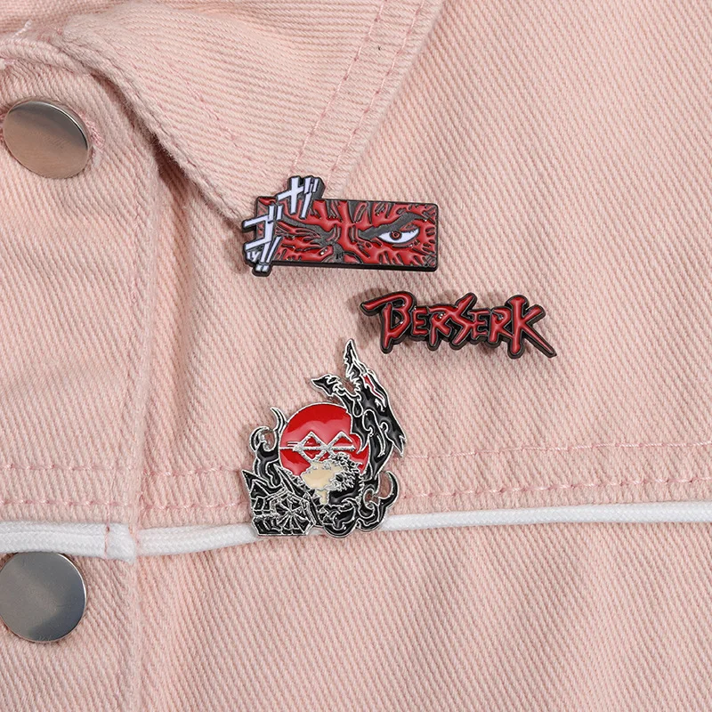 Lot de broches émaillées Berserk Anime – Logo Guts Demon Eye – Badges de manga d'horreur sombre – Bijoux cadeau