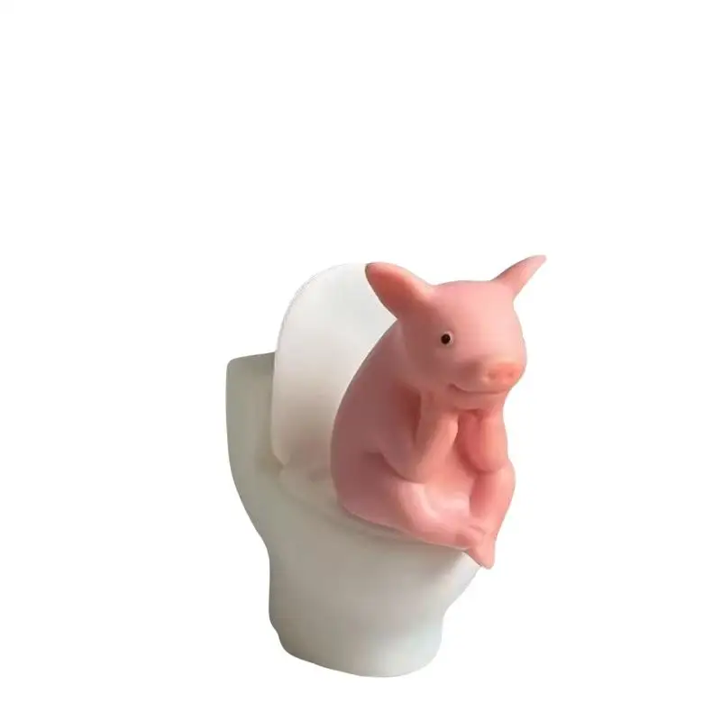 Niedliches Schwein, das auf der Toilette sitzt – PVC-Badezimmerfigur, Tisch- oder Wanddekoration – Geschenk zum Vatertag für Zuhause und Büro, 1 Stück. – Detail 6