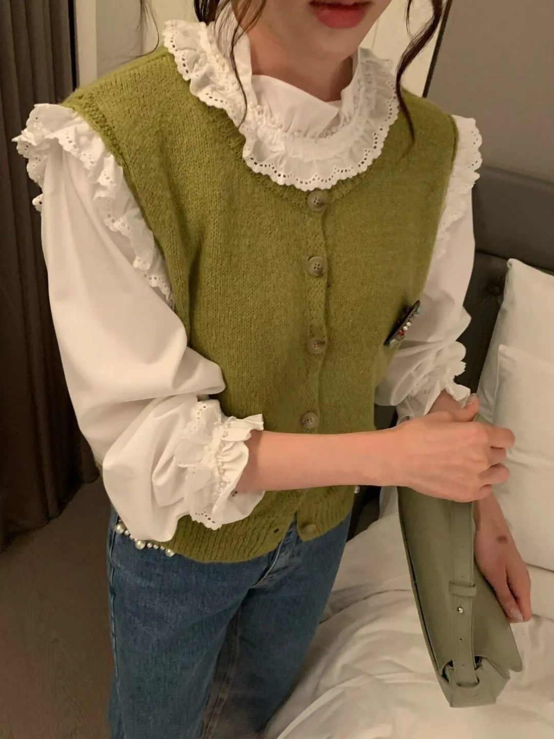 Korean Style Long Sleeve Lace Wooden Ear Women's Knitted Shirt Autumn New Style Two-Piece Set Shoulder Bared Cardigan Vest