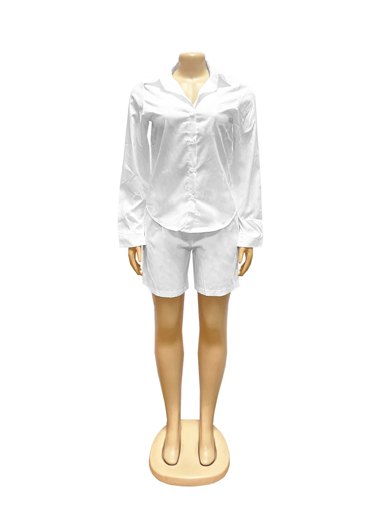 Schickes 2-teiliges Set für Damen: Einfarbiges Langarm-Hemd mit Knöpfen und hochtaillierte plissierte Bermuda-Shorts, Büro-Outfit für Damen. – Detail 12