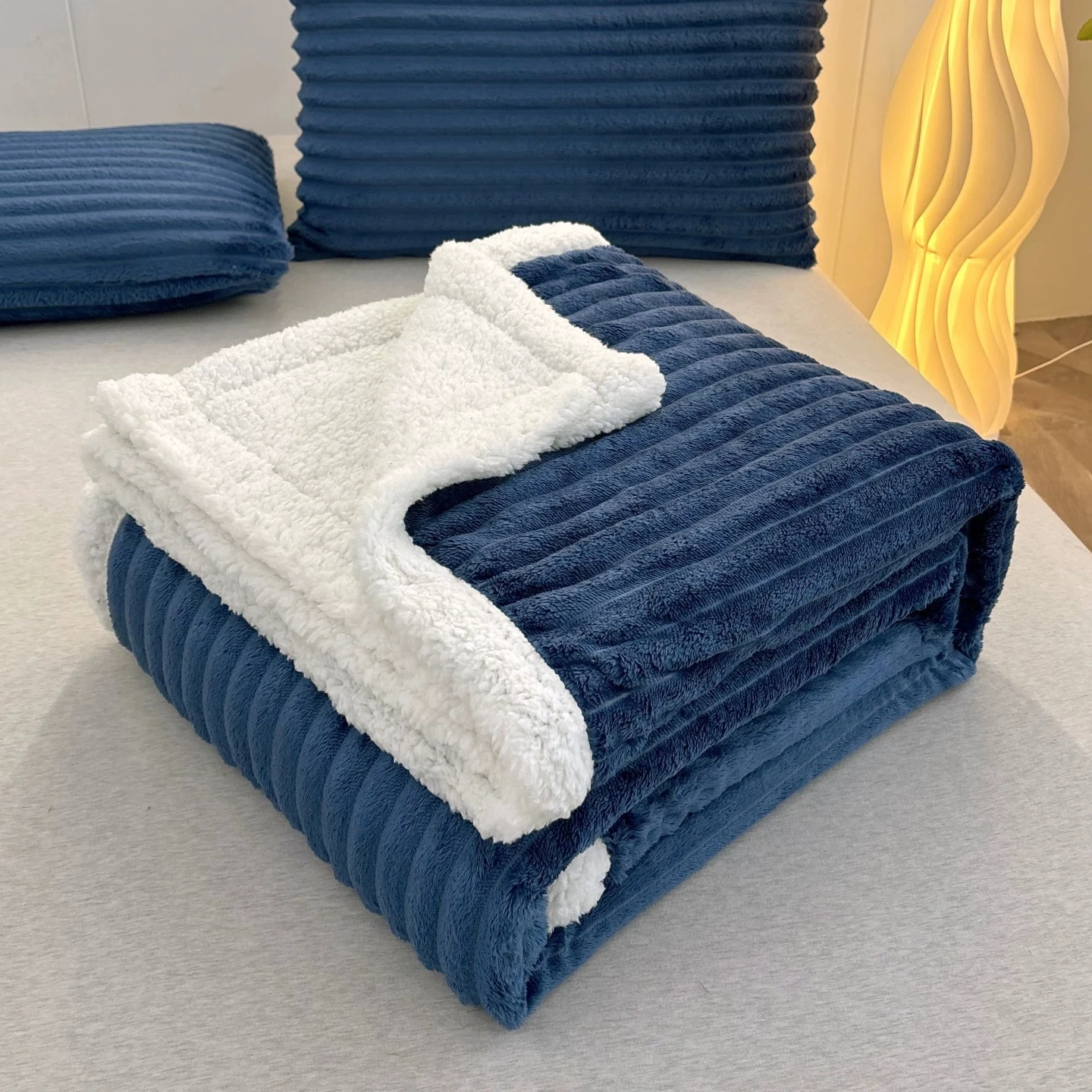 New Artificial Rabbit Plush Autumn Warm Blankets for Beds Soft Coral Fleece Sofa Throw Blanket Comfortable Thicken Bed Sheet ﻿