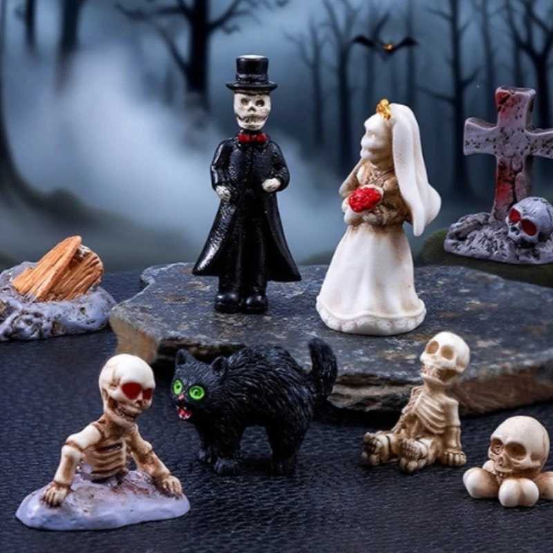 Halloween Skeleton Couple Figures Cute Particle Resin Desktop Ornaments Micro Landscape Accessories Spooky Romantic Shelf Decor