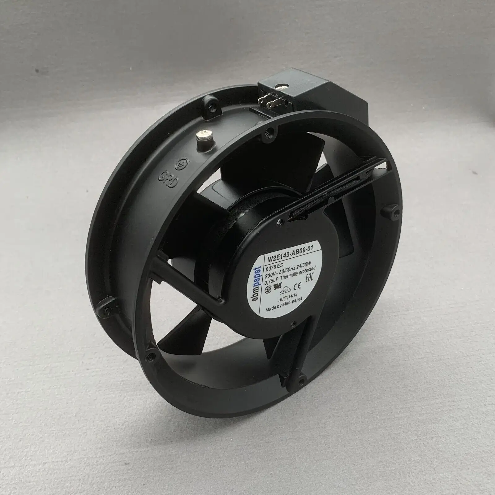 1PCS Cooling Fan 230V 24 / 30W W2E143-AB09-01