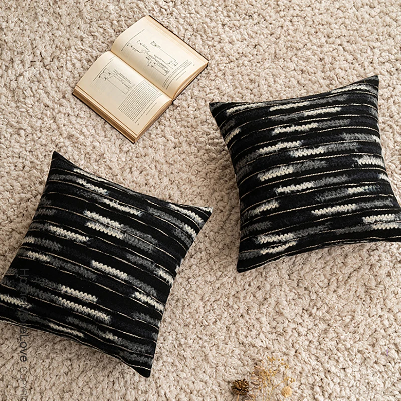 Autumn Winter Woolen Cushion Cover Double Sided Plush Striped Woven Pillow Cover Black Gray White Decorative Pillows for Sofa