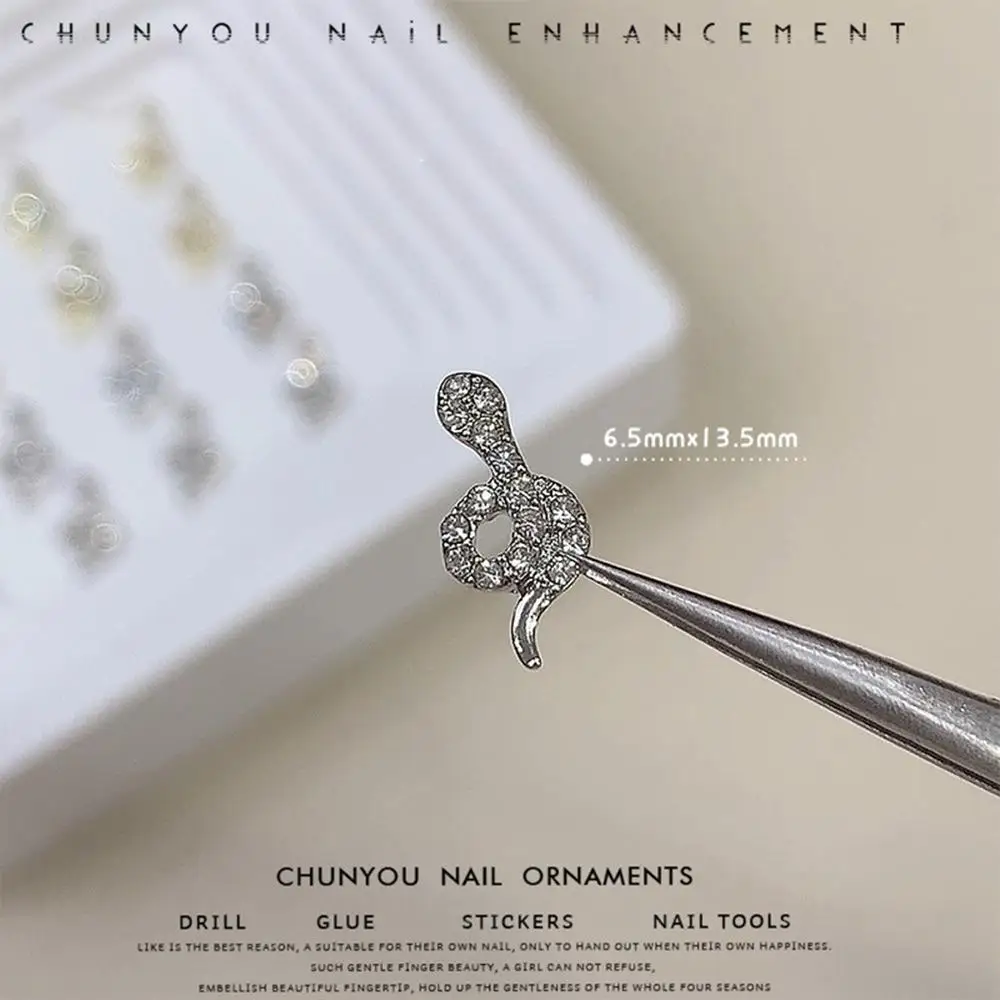 3D 반짝이는 네일 참 장식 합금 뱀 모양 네일 아트 라인스톤 참 행운의 네일 아트 장식품