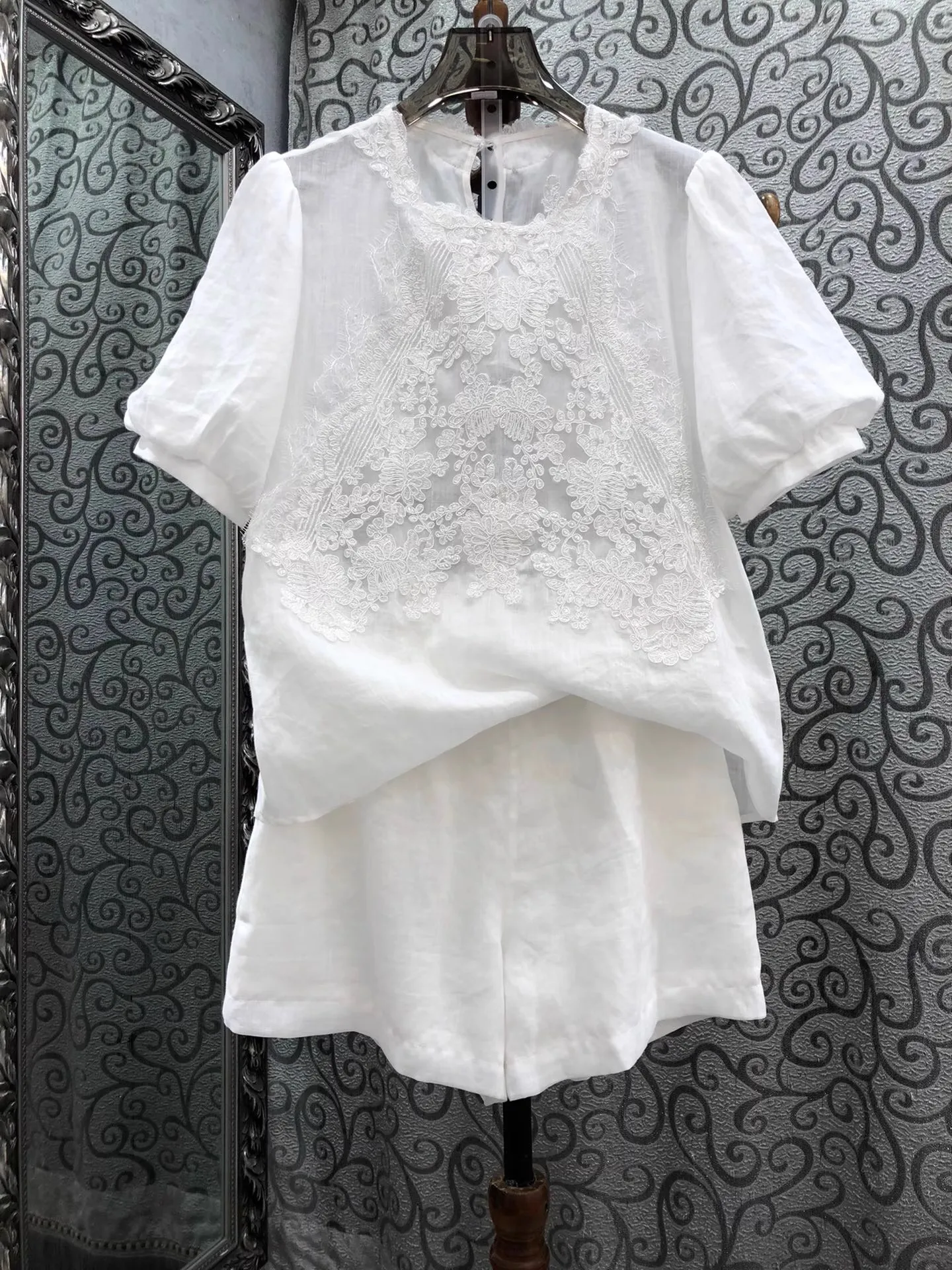 

100%Ramie Short Sets 2025 Summer Fashion Style Lady Sexy Tulle Lace Patchwork Tops Blouse+Elastic Waist Linen Short Suits 2pcs