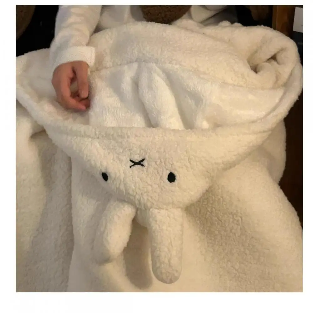 ผ้าห่มขนสัตว์มิฟฟี่ ผ้าห่มผู้หญิงสำหรับฤดูใบไม้ร่วง/ฤดูหนาว ผ้าห่มหนานุ่มอุ่นสบาย ผ้าห่มนักเรียนแบบมีสายคล้องไหล่และหมวกในตัว ผ้าห่มผ้าฝ้ายสำหรับงีบหลับ