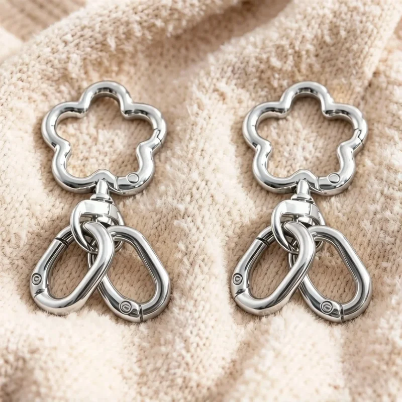 2pcs Flower Shape Spring Buckle Keychain Metal Carabiner Clip for Bag Accessories DIY Jewelry Making Supplies Key Ring Hooks