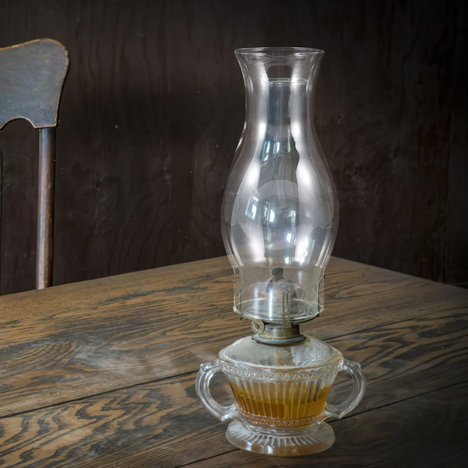 2Pcs Lamp Chimney Replacement Clear Glass Lamp Shade Cover Stable Fourprong Base Vintage Oil Lantern for Home Camping