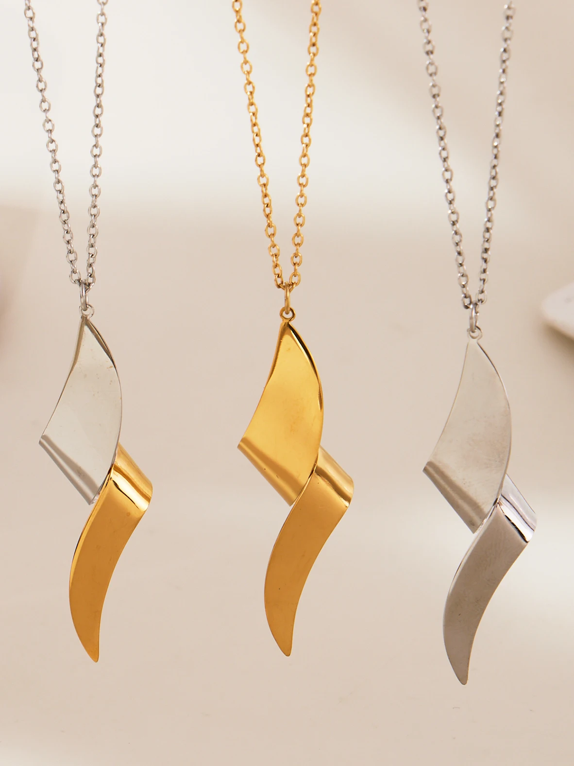 Nivora Minimalist Geometirc Necklaces Bracelets Earrings For Women Stainless Steel 18K PVD Gold Plated Bridal Jewelry Sets Gifts