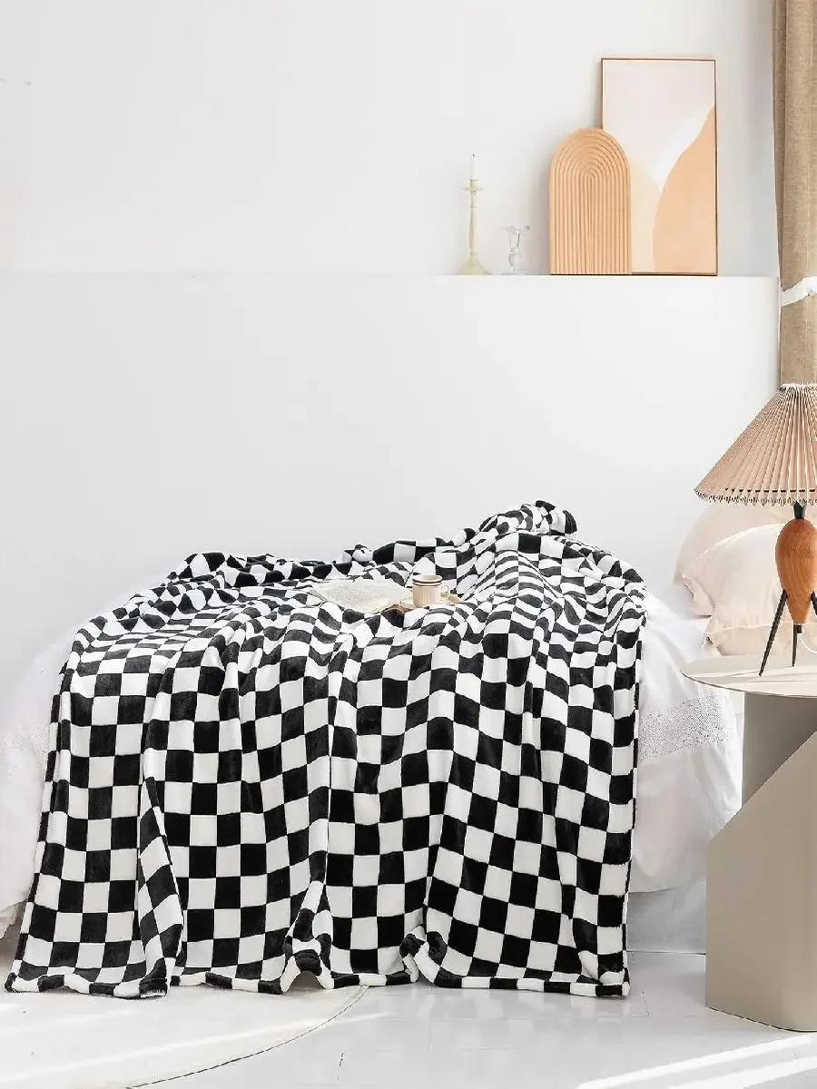 LOMAO Soft Cozy Throw Blanket Warm Flannel Checkerboard Pattern for Couch Bed Sofa Perfect for All Seasons Black x Inches