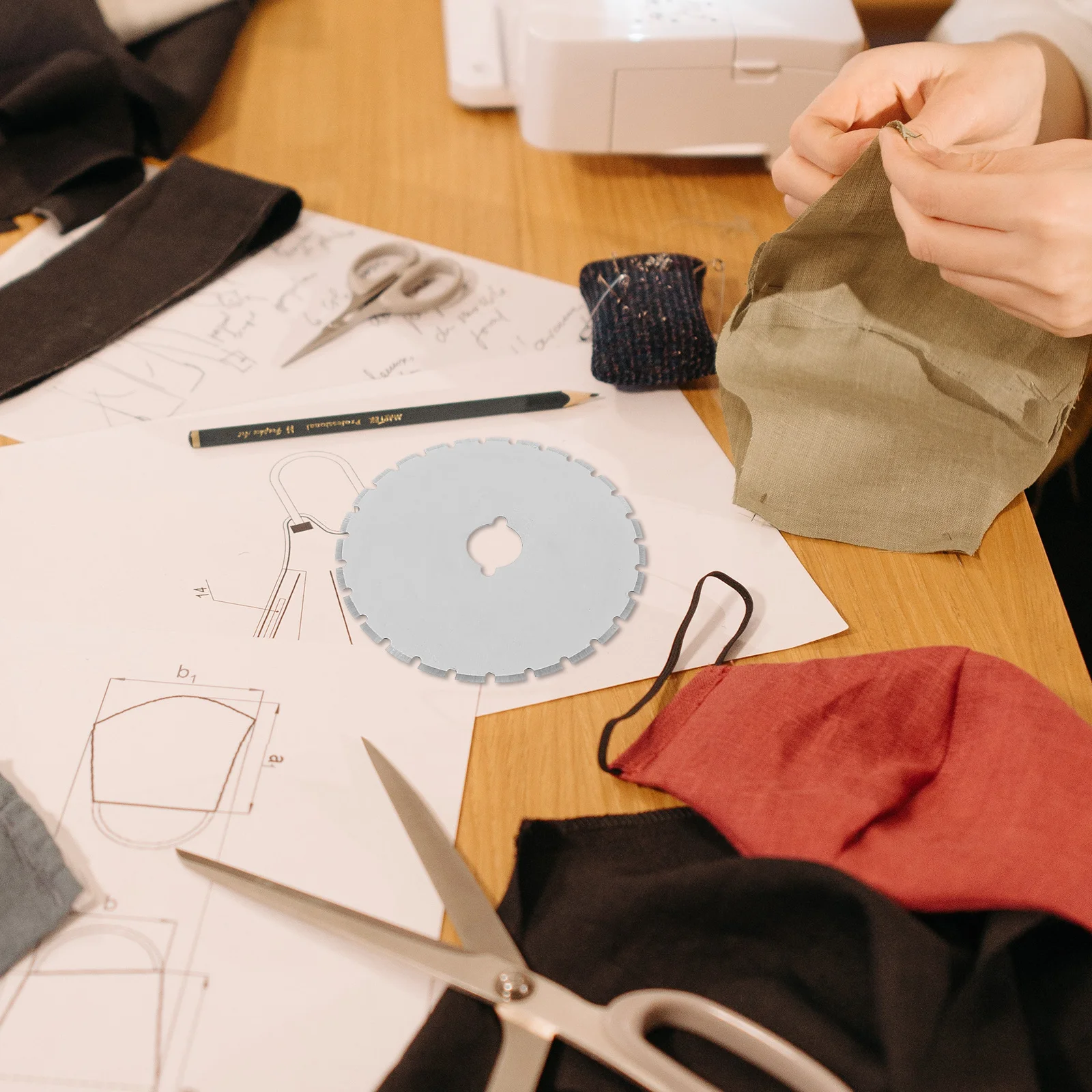 

10Pcs Professional 45Mm Rotary Cutter Blades Long-Lasting Sharp Edge for Quilting Sewing Scrapbooking Craft Tools Accessories