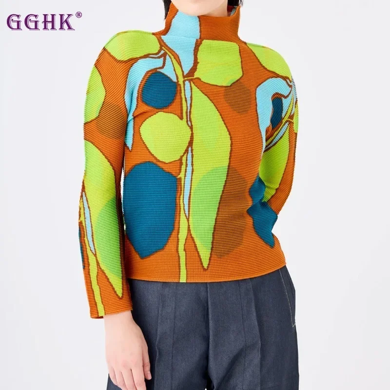 

GGHK Miyake Pleated Women Retro Printed Long Sleeved T-shirt with High Collar Long Sleeve Design Casual Top New for Spring 2024