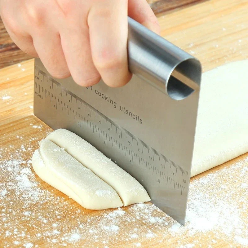 Stainless Steel Dough Pastry Scraper Pizza Cutter Chopper with Measuring Scale Multipurpose Cake Bread Separator Scale Knife