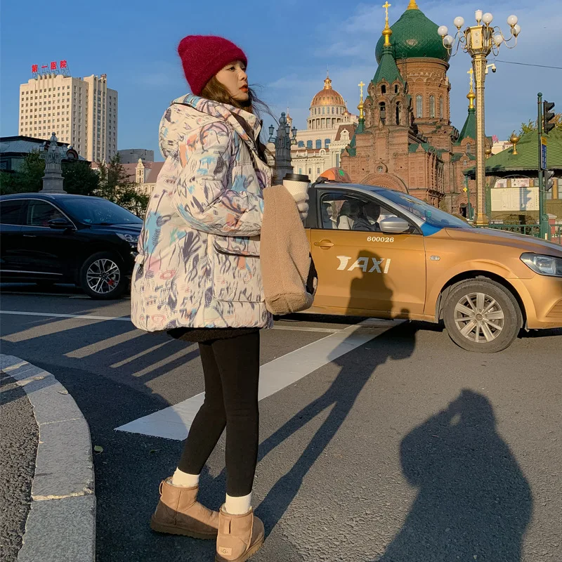 90 Graffiti Hooded Down Jacket Women's Winter 2025 New Loose Casual Personalized Fashion Versatile Thick Bread Coat