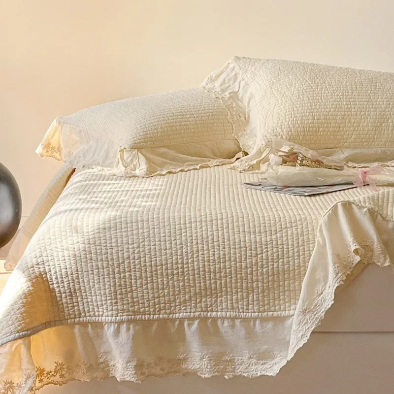 Quilted Bedspread with Lace Trim Queen Size 3-Piece Set Elegant Quilt 100% Cotton Thicken Sheet, Summer Lightweight Bedding