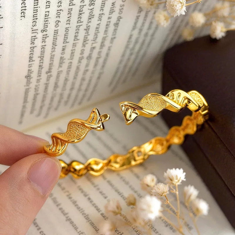 Gentle & Generous Twist Pattern Braided Bracelet For Women 24K Gold AU999 | Smooth lines, elegant temperament