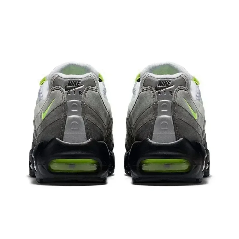 حذاء الجري Nike Originals Air Max 95 للرجال والنساء، حذاء رياضي خفيف الوزن يتمتع نفاذية جيدة في الهواء