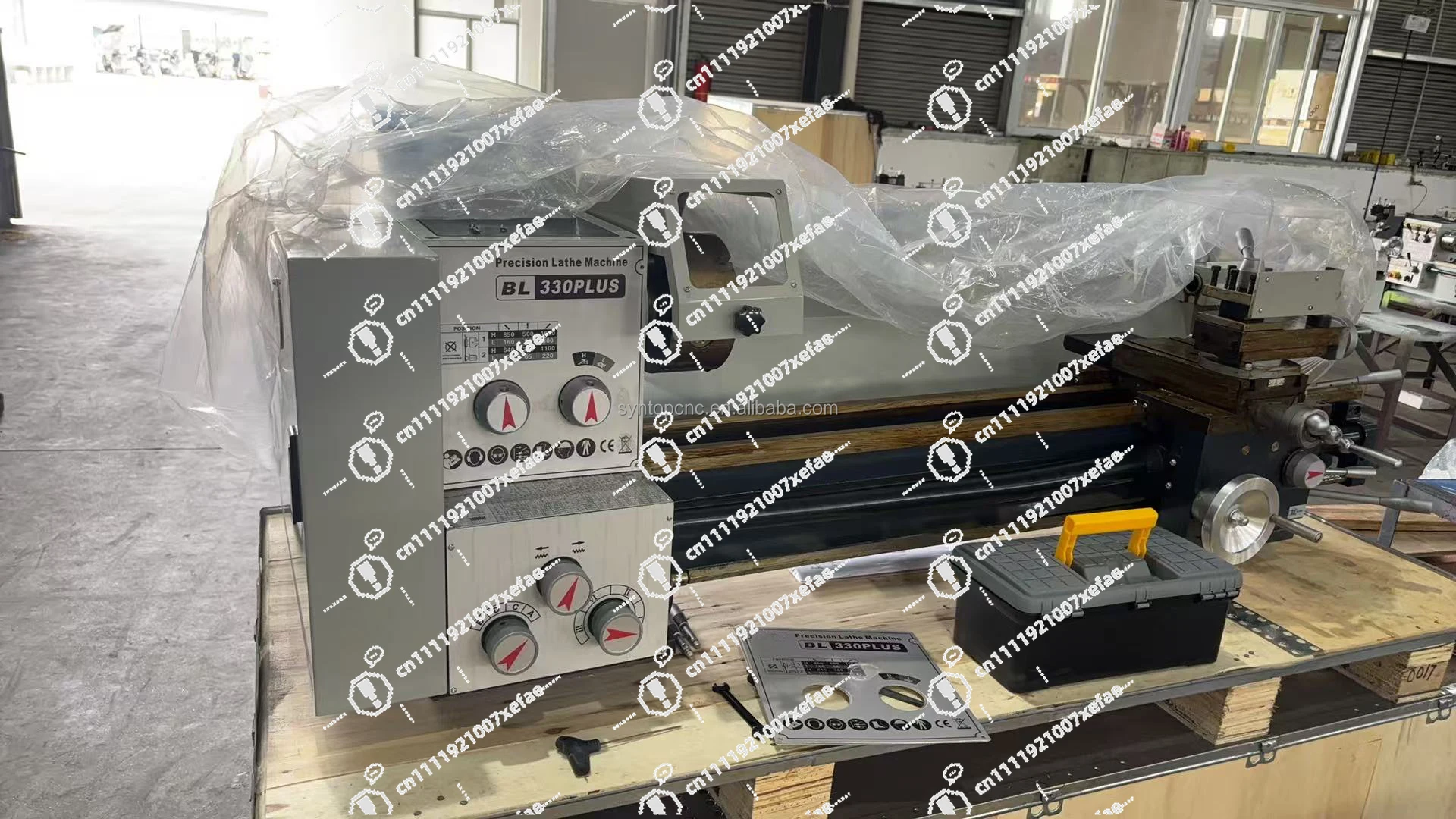 Factory Sales Manual Metal Lathe BL330PLUS 915mm for Metal Processing