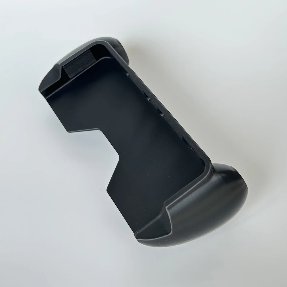 

A Practical 3D Printed Grip For Retroid Pocket Flip 2 Console Accessories Ergonomic Design RP Flip Grip Comfortable Handheld