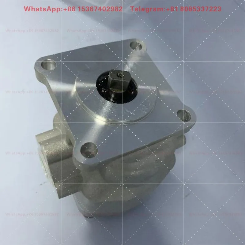 66621-36102 67211-76100 Hydraulic Pump, Gear Pump for Kubota Tractor B4200 B6000 B7000 B7100 F2000