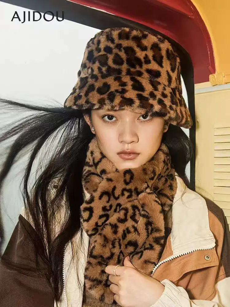 2024New Winter Eimer-Hüte Flauschigen Fell Männer Frauen Panama Hut Mode Warme Fischer Kappe Brief Regenbogen Hahnentritt Leopard gedruckt – Detail 1