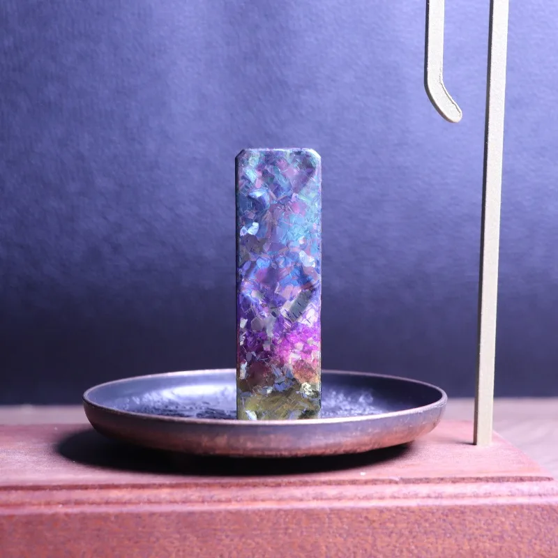 Fidget EDC Ice Crystal Titanium Clicker Fidget Toy – Ein cooles Dekompressionsspielzeug mit Fingerspitzen-Push-Karte aus Metall