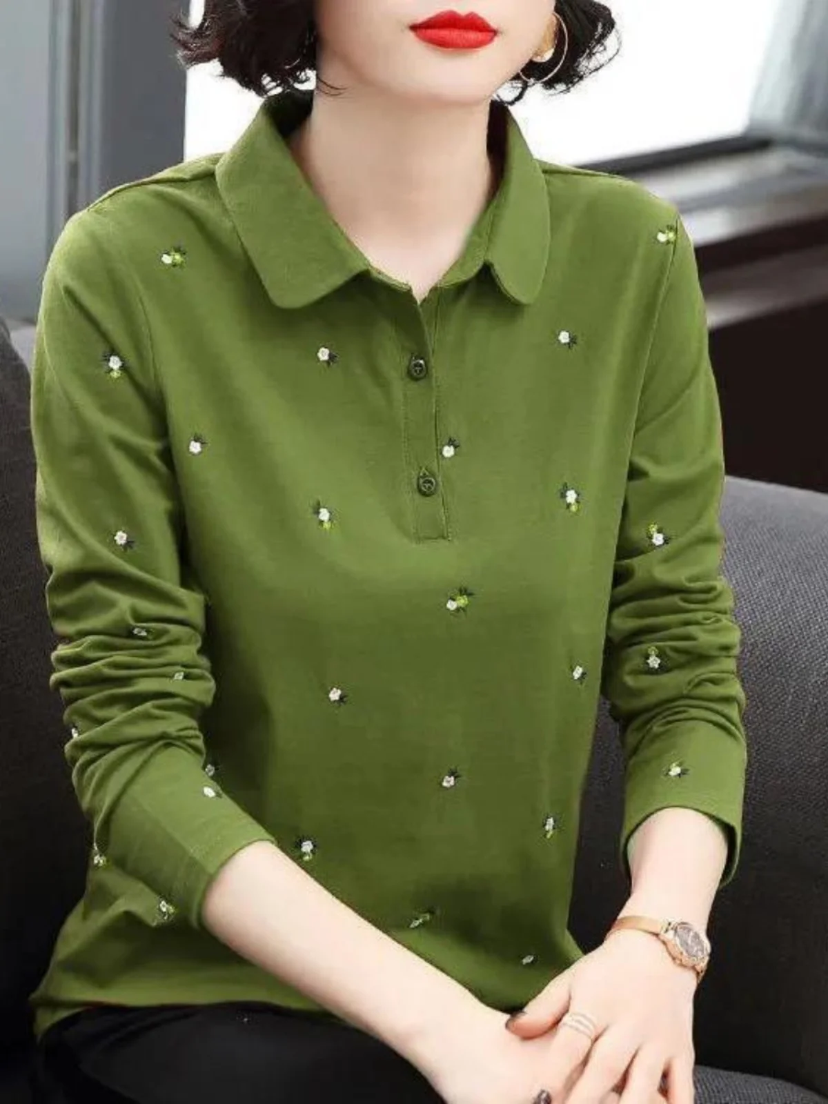 Long Sleeve T-Shirt Women's New Fashion Mom's Autumn Loose Large Size Collar Pure Color Belly Covering Top Korean Style