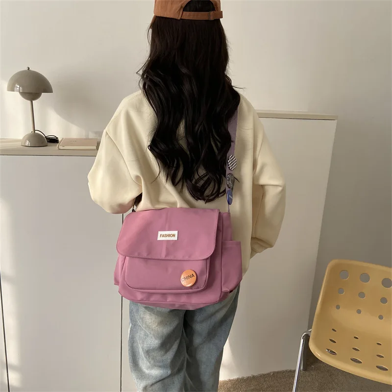 Waterproof Nylon Messenger Bag for College Students Casual Shoulder Bag for Class Japanese Bag Retro Messenger Bag Unisex