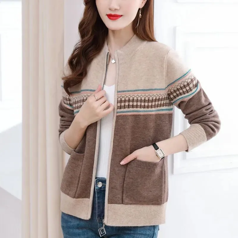 February August Women's Knitted Cardigan Coat 2025 Spring Autumn Female New Striped Short Coat With Loose Sweater Jacket