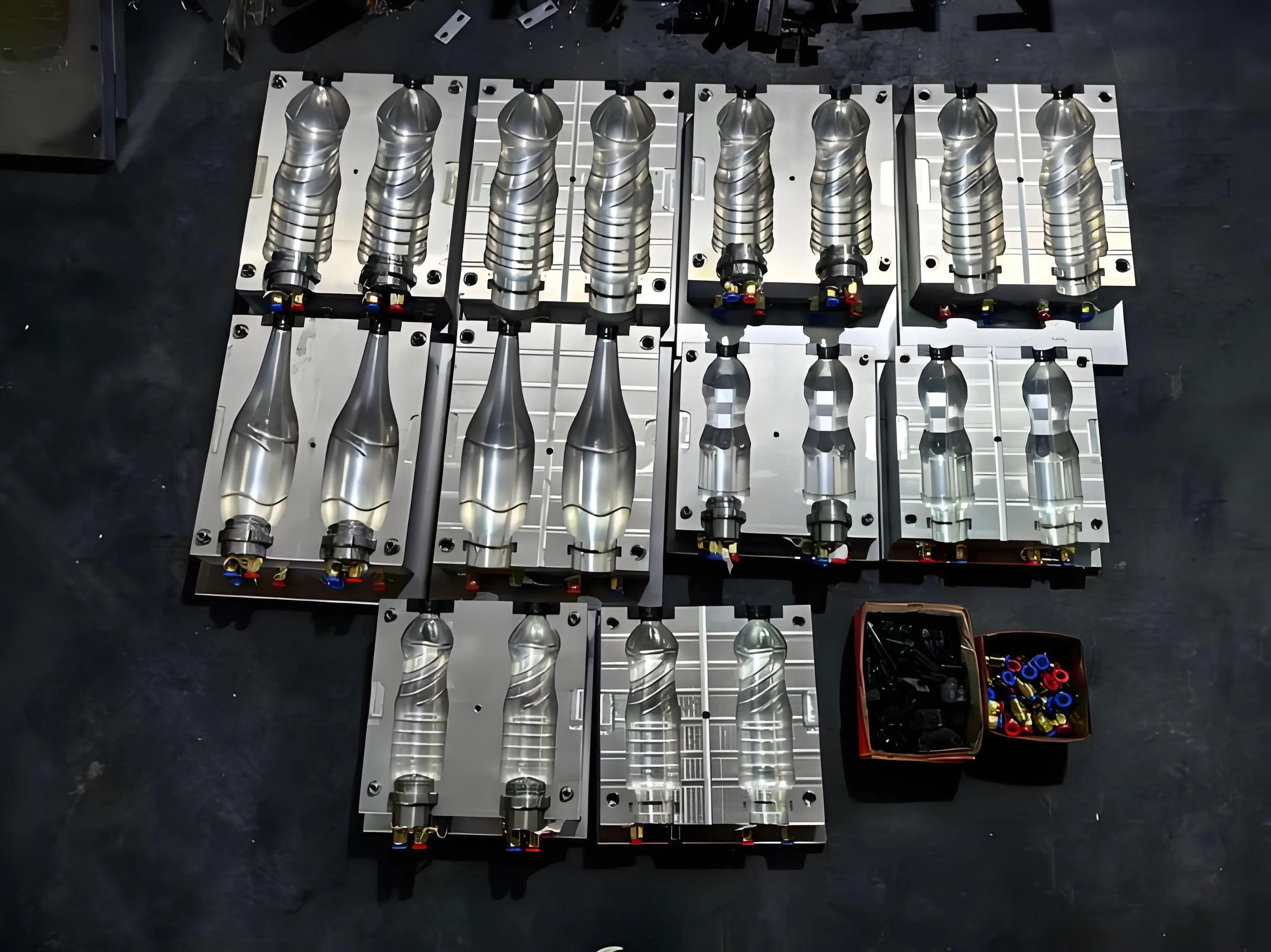 Bottle mold pet bottle mold blow molding machine bottle jar mold