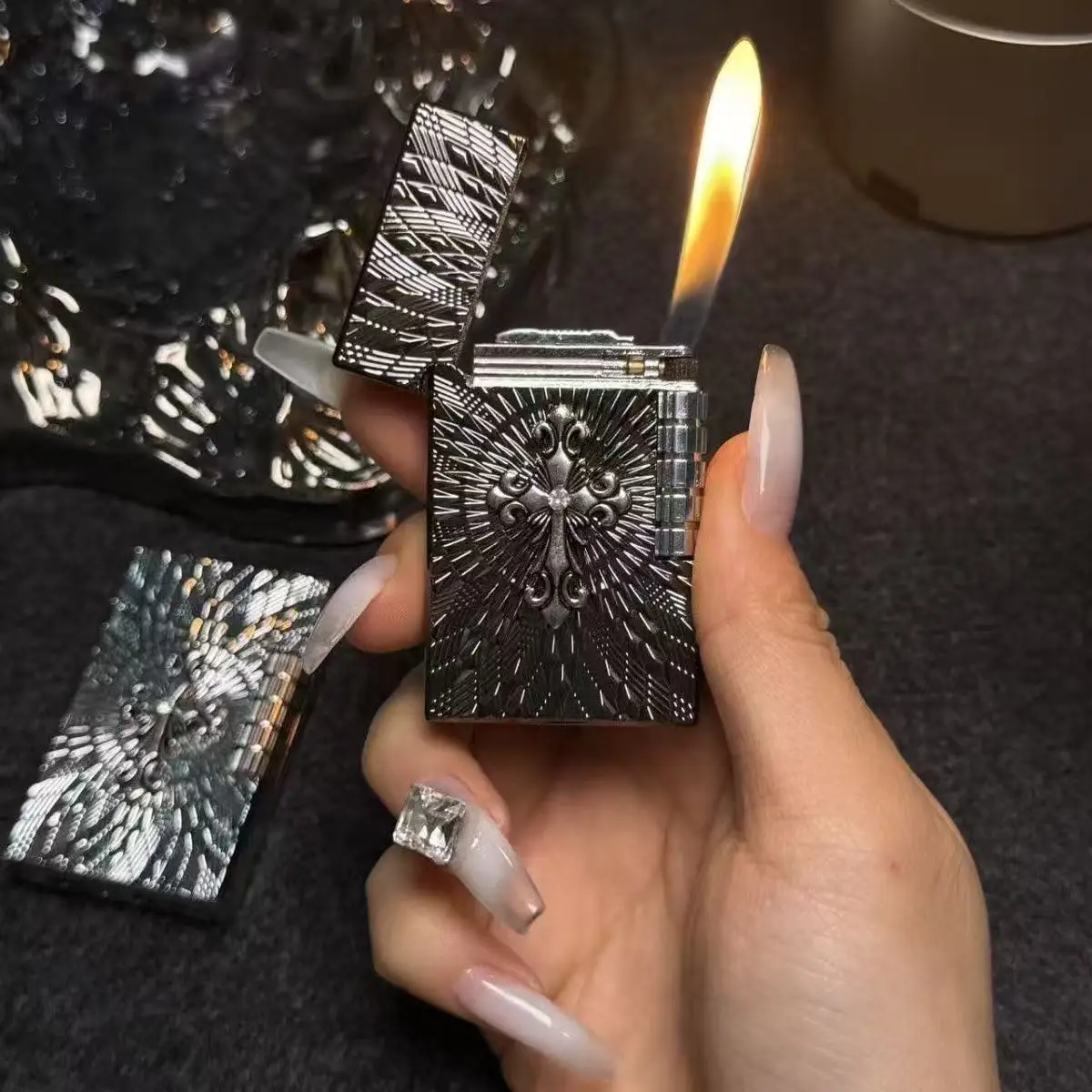 

New Metal Handmade Grinding Wheel Lighter Personalized Side Slip High Pitched Open Flame Refillable Outdoor Lighter Men's Gift