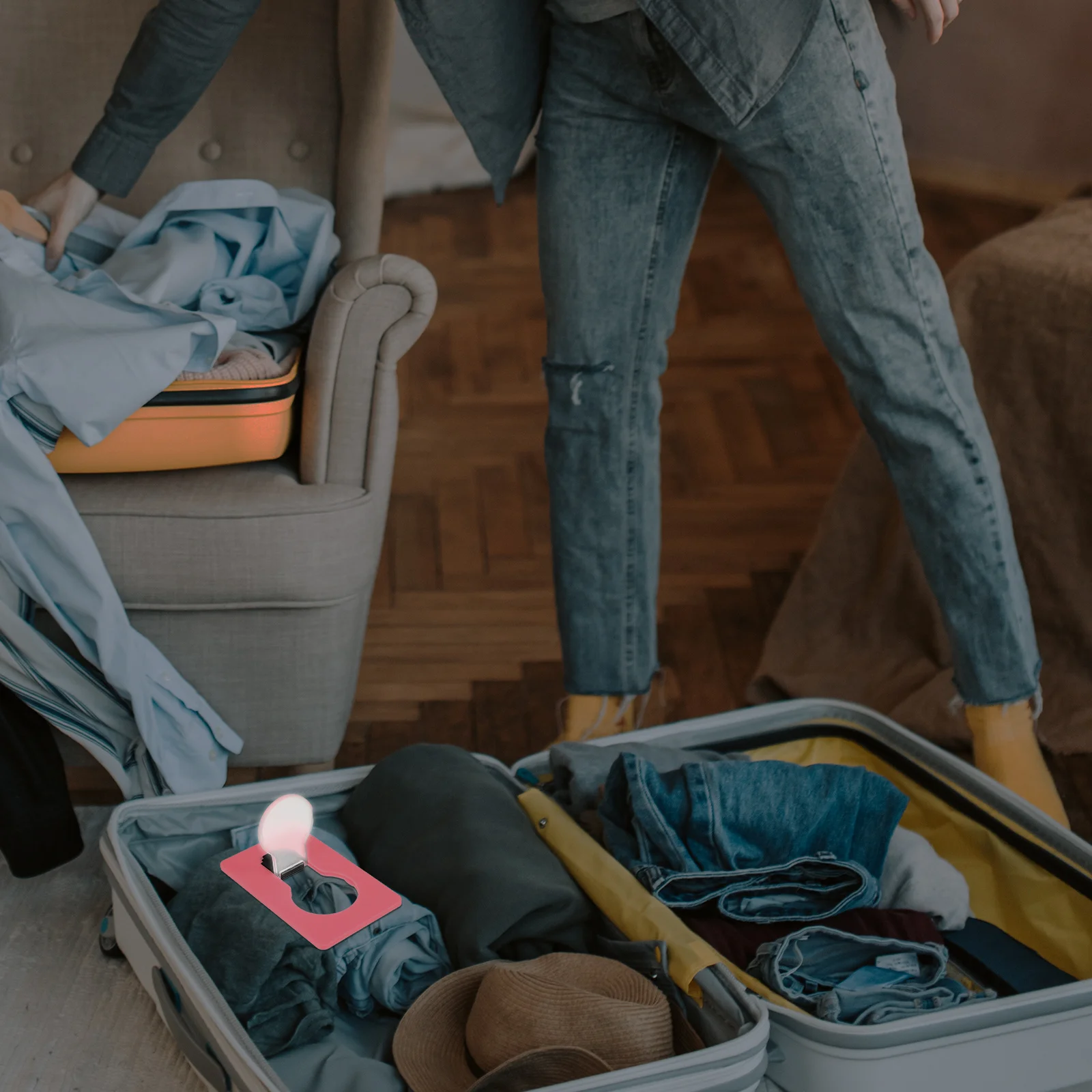 4Pcs LED Card Shaped Mini Night Lights Compact Portable Handbag Lights Bright Warm Light Easy to Carry LED Handbag