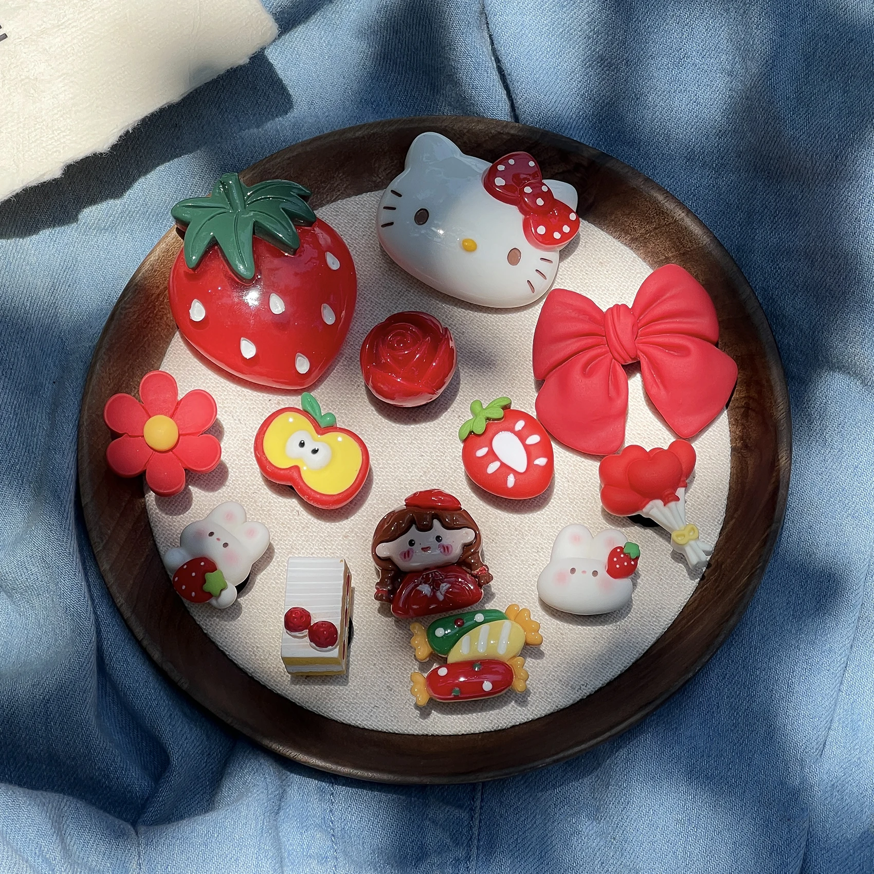 

MINISO Hello Kitty подвески для обуви для женщин милый клубничный воздушный шар с бантом DIY аксессуары для обуви для вечеринки подарок для девочек Рождество
