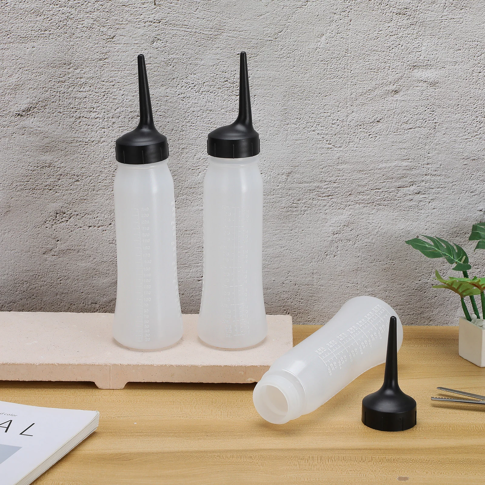 

3Pcs Hair Dye Bottle Applicators Refillable Squeeze Bottles with Scale for Hair Color Salon Aromatherapy Scalp Treatment