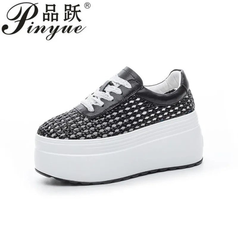 

Женские кроссовки на массивном каблуке 8 см, сетчатая ткань из микрофибры, модная летняя удобная обувь на танкетке высокого бренда, сандалии 33-39