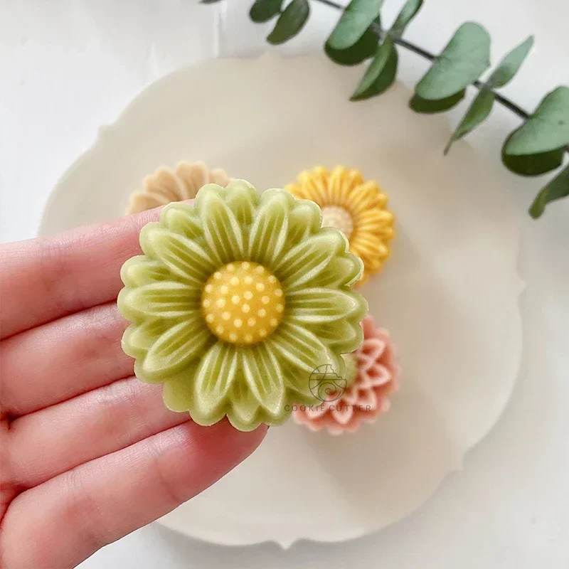 4 teile/satz 50g Gänseblümchen Form Keks Stempel Blume Mooncake Form Frühling Gebäck Kuchen Dekoration Werkzeug Hand druck nach Hause DIY Backform