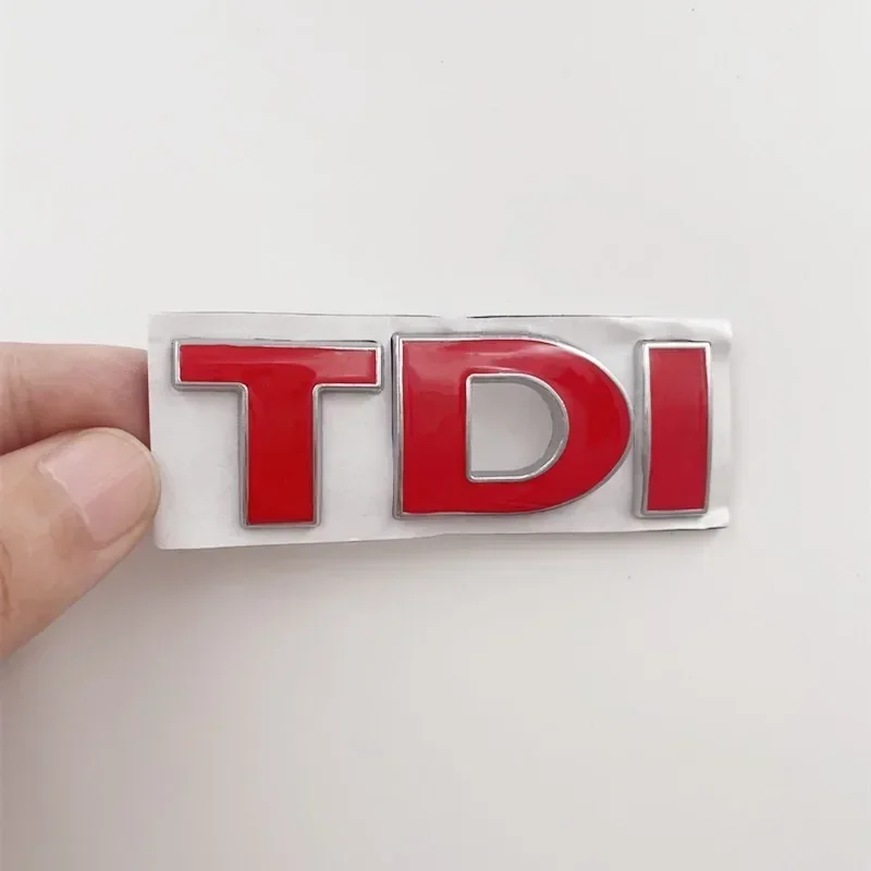 رسائل معدنية ثلاثية الأبعاد لملصقات السيارات TDI رسائل VW Golf 4 5 6 7 JETTA PASSAT MK2 MK4 MK5 MK6 MK7 TDI شعار شارة الشعار الملحقات