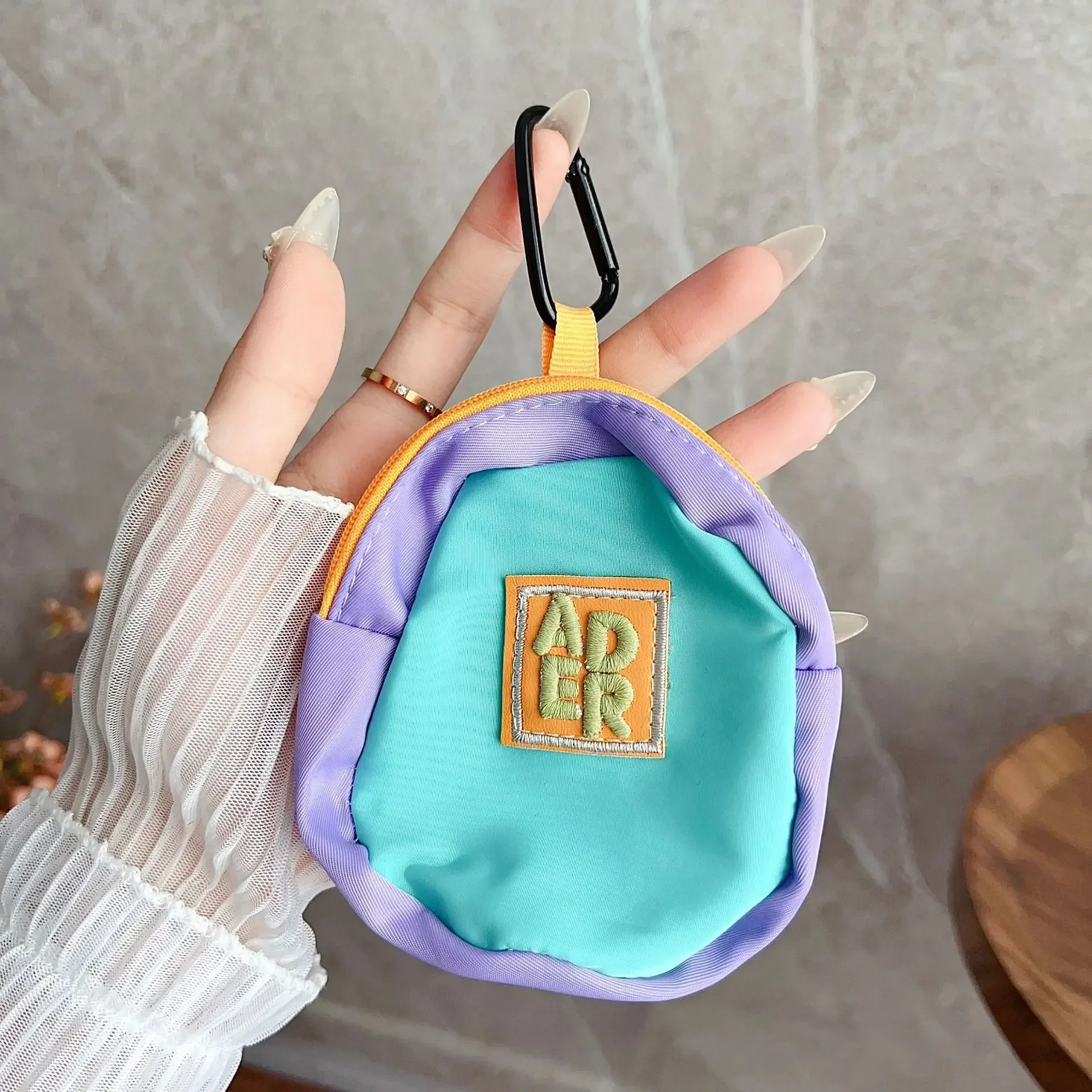 Cute Mini Schoolbag Design Storage Pouch Portable Anti-loss Key Earphone Coin Bag With Hanging Hook Backpack Pendant Storage Bag