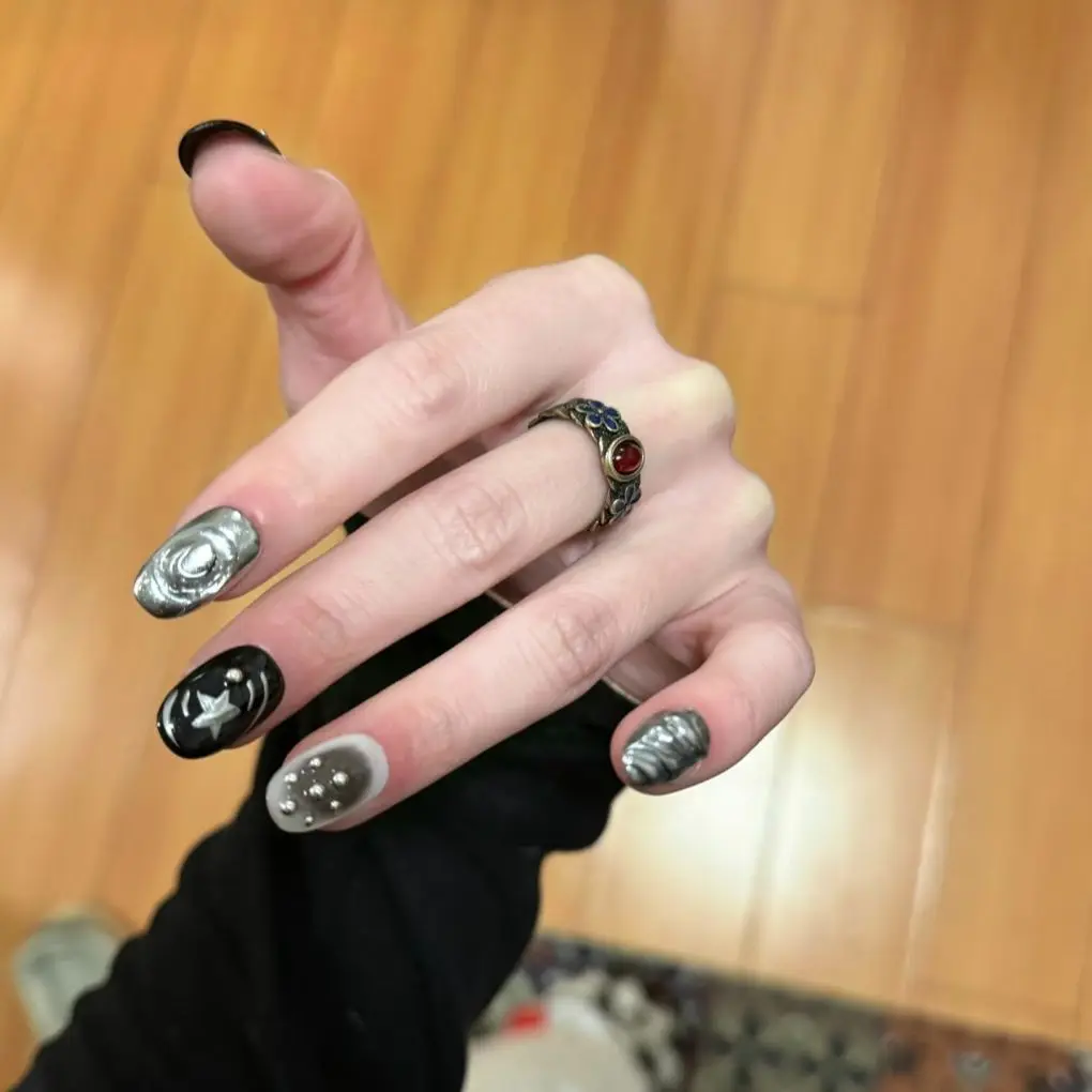 10pcs Handmade Short Oval Press On Nails Dark Black Y2K Silvery Design Sweet Cool Fake Nails Wearable Nails Art Tips Spice Girls