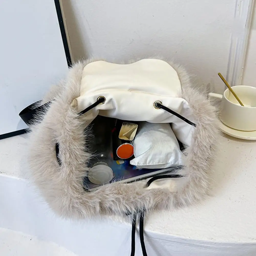 Plush Material Backpack Fuzzy Faux Fur Backpack Fluffy Drawstring Daypack School Bag for Commuting Travel Errands Textured