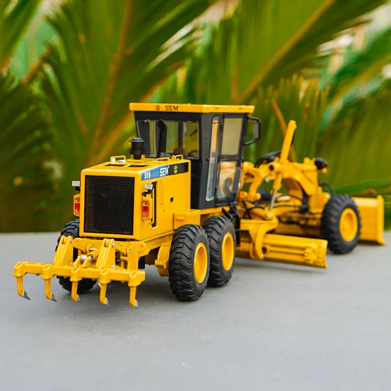 SEM919 grader road grader 1:35 scale die-casting forklift alloy engineering vehicle mechanical model children\'s toy collect gift