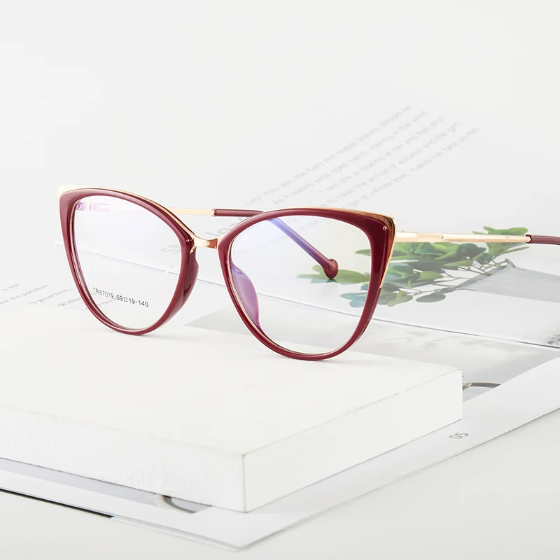 SZTZX Women Fashion Cat Eye Prescription Glasses Anti Blue Light Photochromic Myopia Eyewear Custom Progressive Reading Glasses