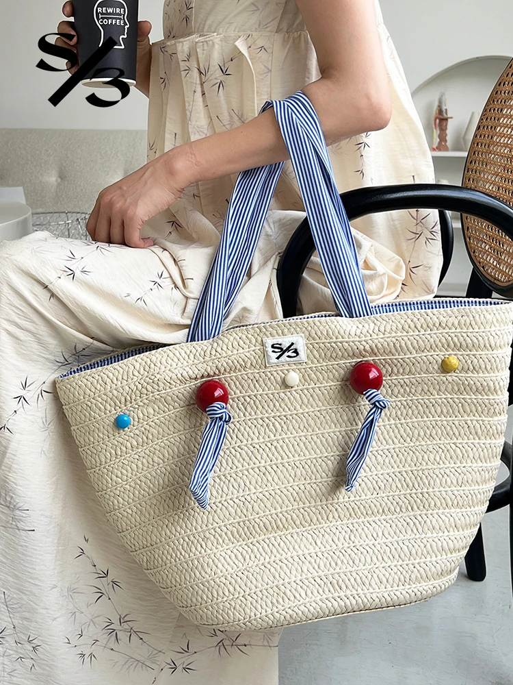 2026 التصميم الأصلي لطيف الكرة العشب حقائب منسوجة الصيف شاطئ البحر عطلة نمط حمل حقيبة من القماش سعة كبيرة حقيبة شاطئية للنساء
