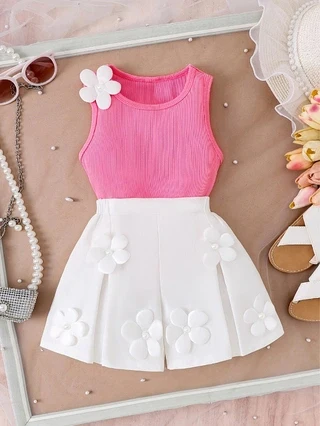 Rosa geripptes Tanktop für Mädchen, 2-teiliges Set, ärmelloses 3D-Blumentop mit floral verziertem, plissiertem Skort, Kinderoutfit – Detail 1