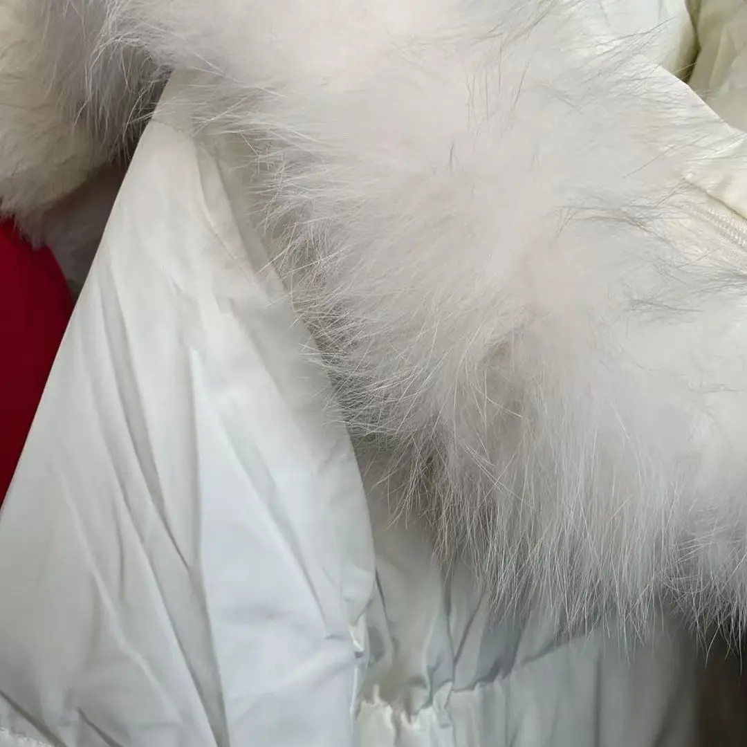 冬の新しい女性のダウンジャケット通勤フード付きフォックスファー襟スリムフィットダウンジャケット