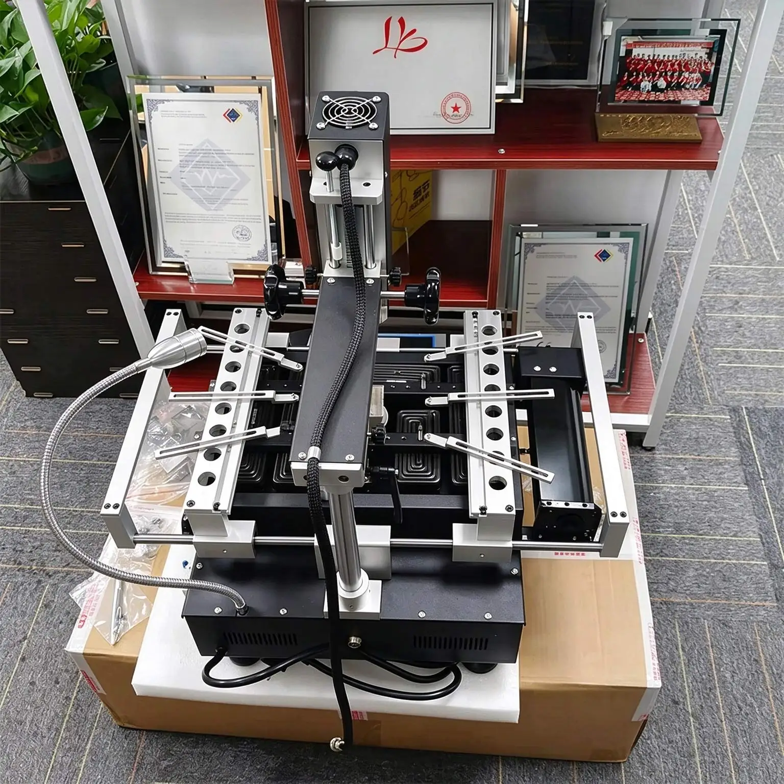 LYBGA HONTON HT-R490 LYBGA 3 Heating Zones Hot Air BGA Rework System Soldering Station BGA Reballing Soldering Station for Notebook Computer Mainboard Chip Rework