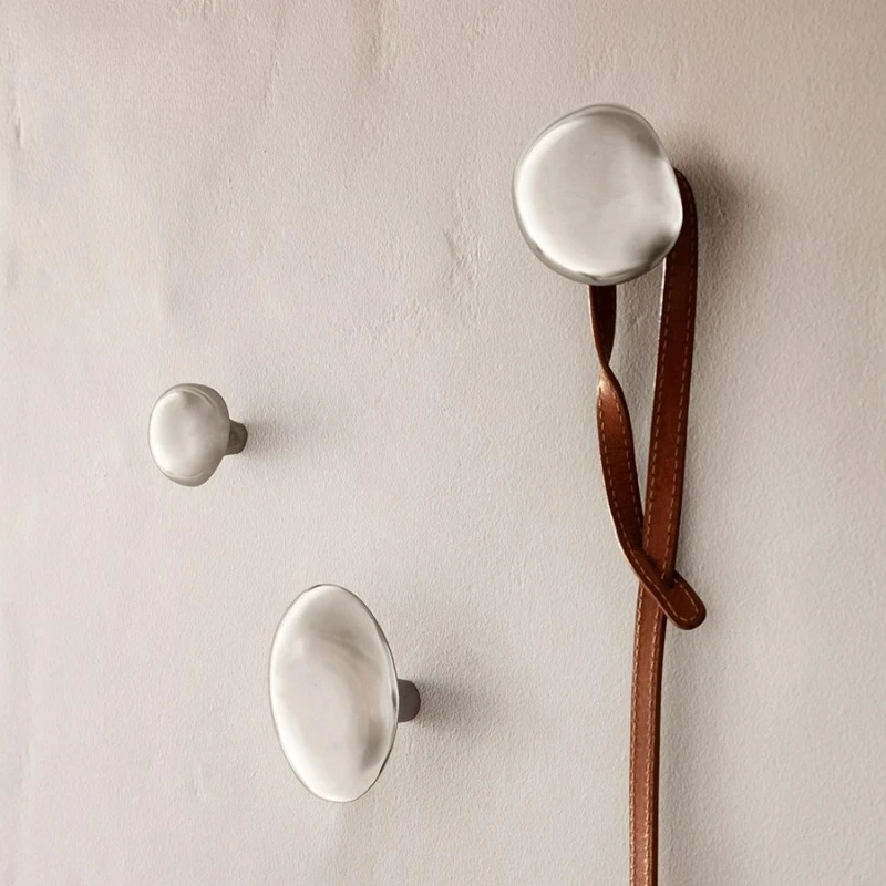 

Современные гладкие металлические настенные крючки неправильной формы, латунные вешалки для одежды, шикарная дверная ручка для фойе, шкафа, элегантный декор для прихожей