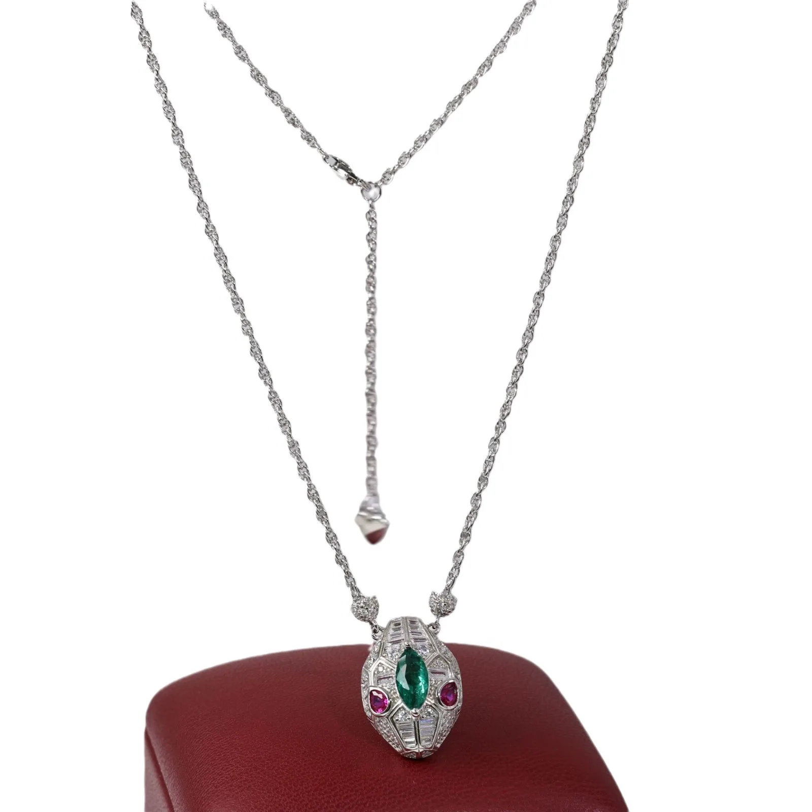 Queen Spirit Snake Series Pendant Necklace S925 Bred Emerald Moissanite Advanced Elegant Sterling Silver Trendy Style Pliers